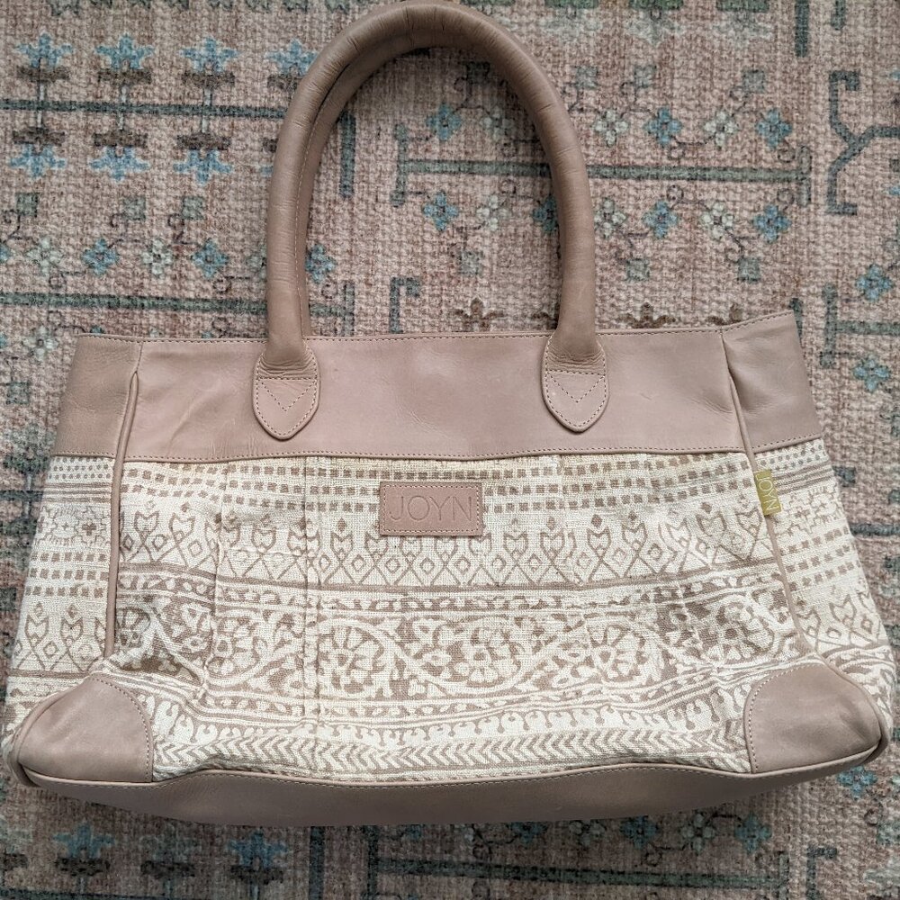 Real leather shoulder bag by Joyn
